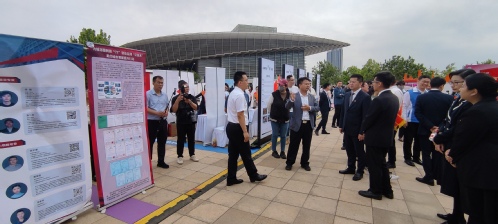 凯时娱乐人生就是博集团加入团市委“汇聚青春动能 立功十项行动”主题展